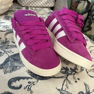 ADIDAS Fuchsia Suede Low-Top Sneakers with White Stripes NEW IN BOX
